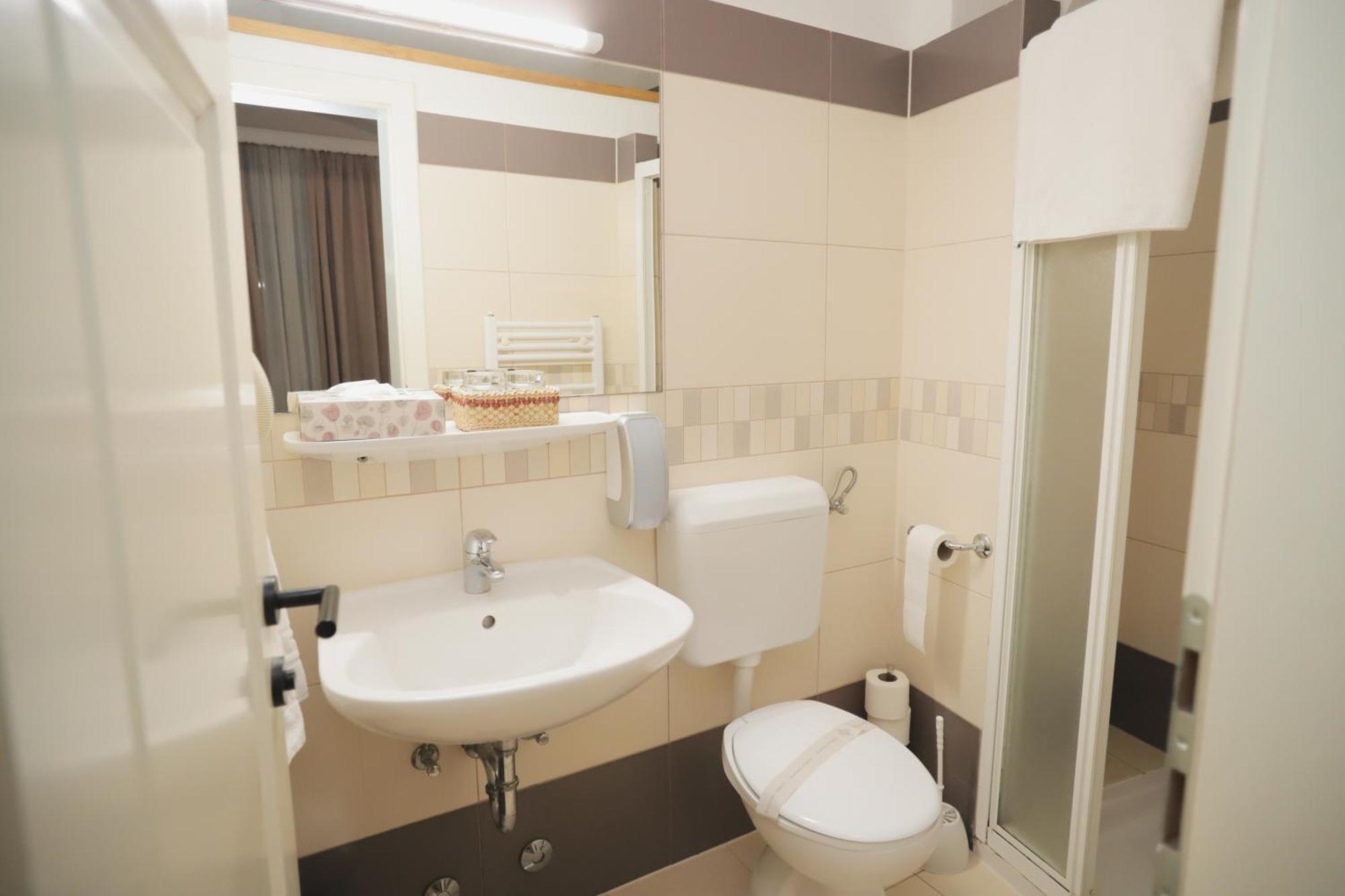 Sobe Bernarda Bed & Breakfast Varazdinske Toplice Exterior photo